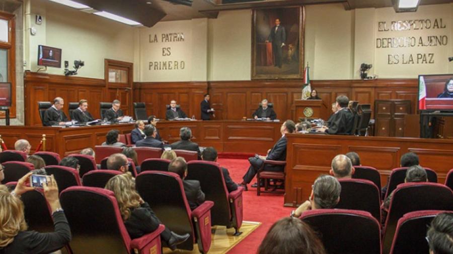 AMLO impugna suspensi&oacute;n de Ley de Remuneraci&oacute;n