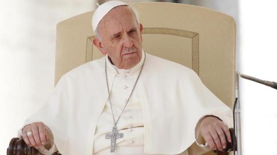Papa critica a políticos anti-inmigrantes “siembran violencia”
