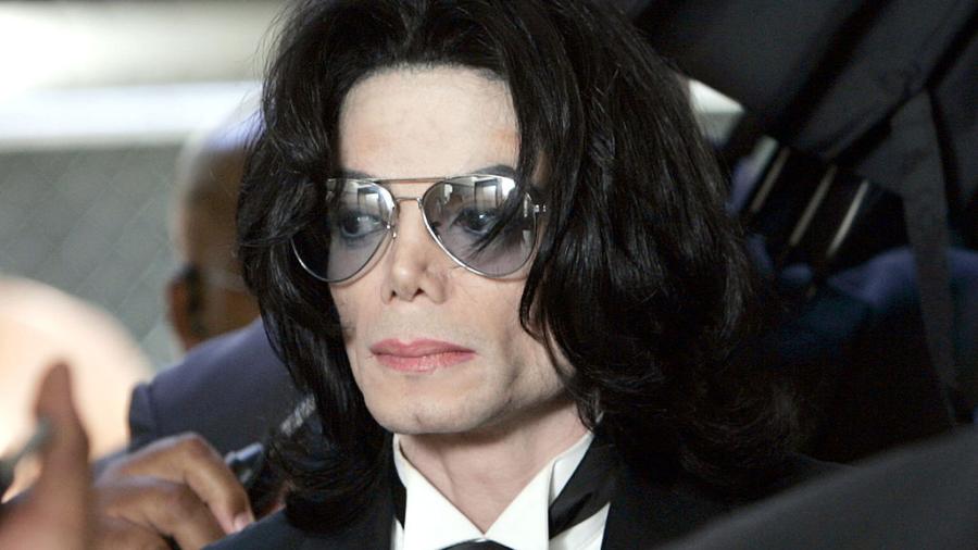 Reviven acusación de abusos contra Michael Jackson