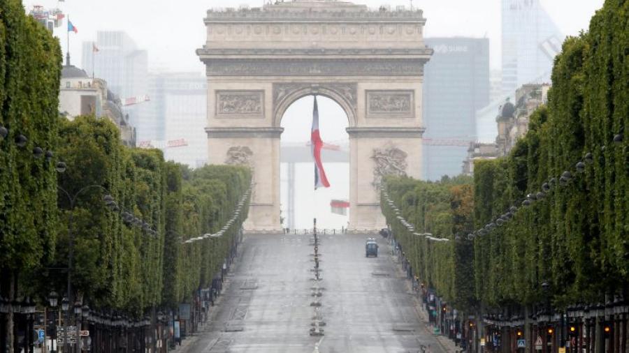 Levantan alerta de bomba en Arco del Triunfo en París