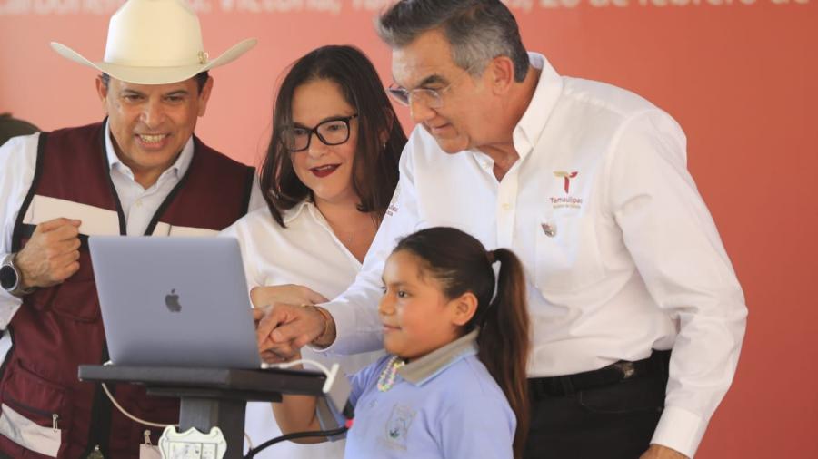 Ponen en marcha internet satelital para escuelas de zonas rurales