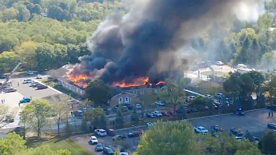 Tiroteo en iglesia de Michigan deja varios heridos y provoca incendio