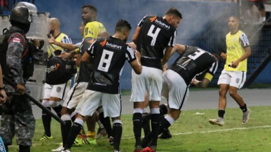 Escándalo entre policías y jugadores en la tercera división brasileña