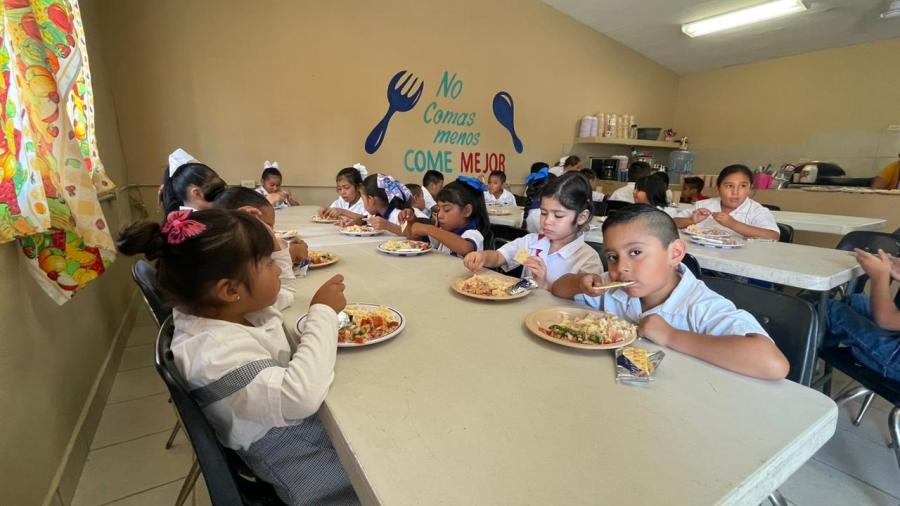 Inicia programa desayunos escolares en 77 escuelas