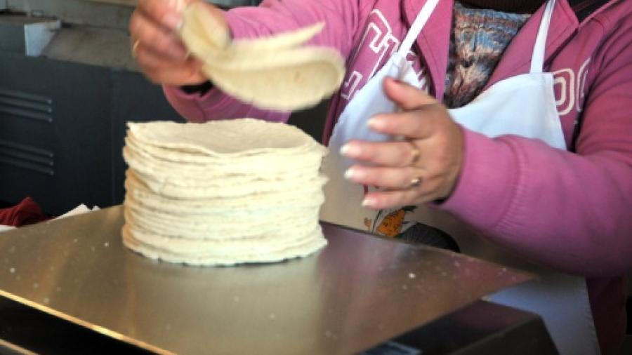El kilo de tortilla se vende hasta el 18 pesos