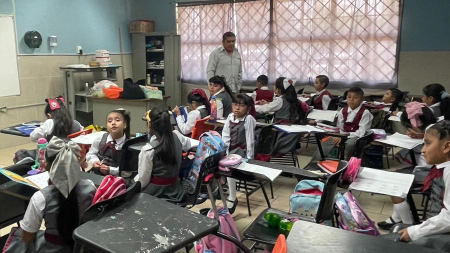 Siguen sin regularizar pagos y techo financiero de maestros