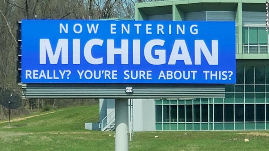 Indiana coloca letreros en salida con Michigan para que la gente se cuestione el ir 