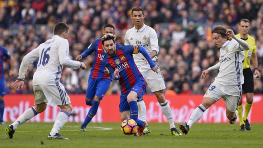 Con gol de último minuto Barcelona se lleva el Clásico Español