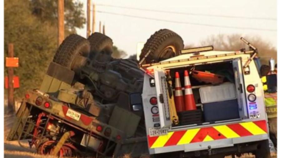 Bomberos de Edinburg sufren accidente automovilístico