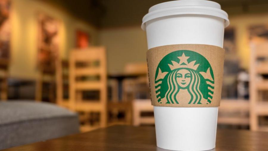 Destapan nuevo escándalo por racismo en Starbucks