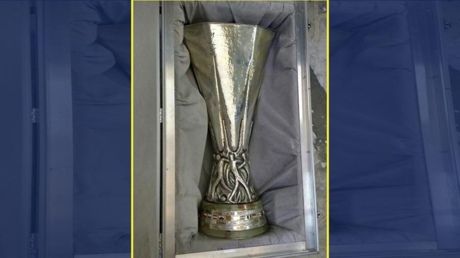 Recuperan en Guanajuato trofeo de la UEFA tras ser robada