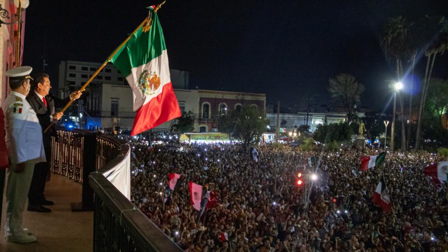 Encabeza Alcalde Mario López ceremonia del Grito  de Independencia