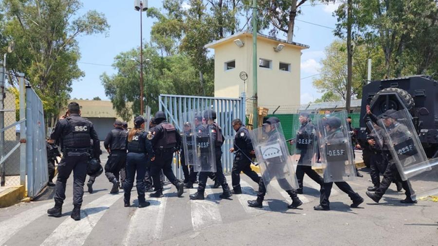 Reportan riña dentro de reclusorio Oriente en CDMX 