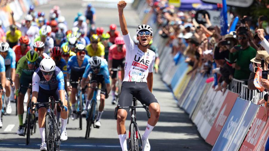 El ciclista mexicano Isaac del Toro gana la segunda etapa del Tour Down Under