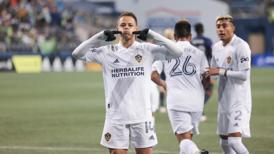 'Chicharito' Hernández anota frente al Seattle y aumenta su cuota goleadora