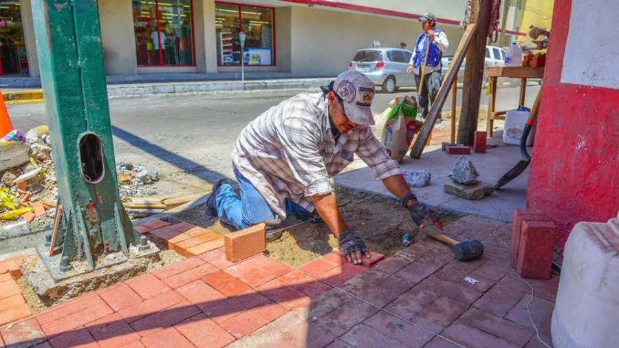 Inician trabajos de remodelación del Centro Histórico por la calle Ocampo