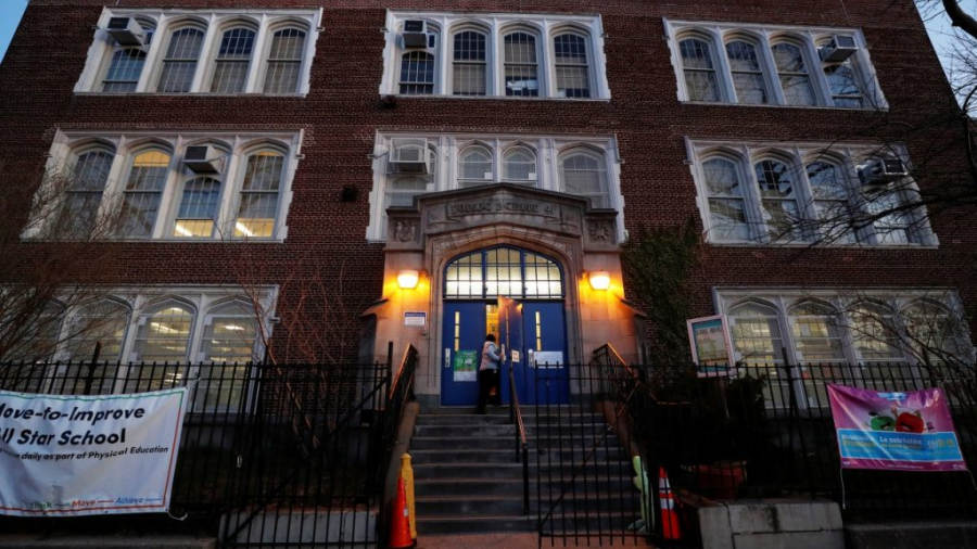 Escuelas de NY permanecerán cerradas hasta septiembre