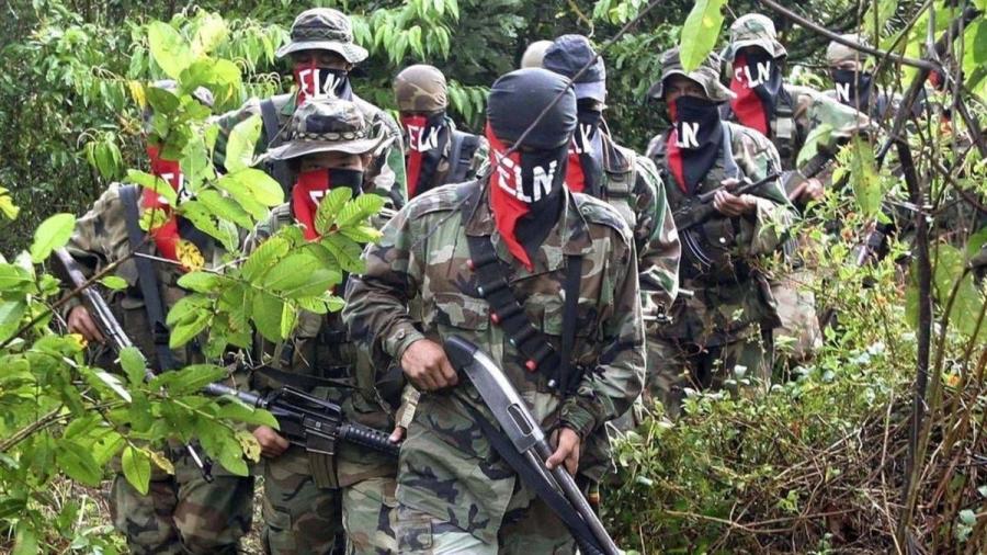 Guerrilleros colombianos mueren en enfrentamiento con militares