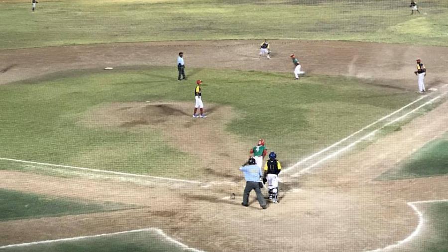 México deja ir la victoria en el 1er partido del Latinoamericano de Béisbol