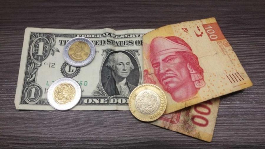 Dólar en $19.47 pesos en AICM a la venta
