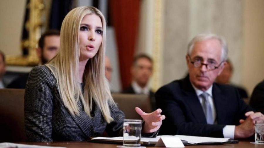 Ivanka viola reglas al enviar correos oficiales desde cuenta privada