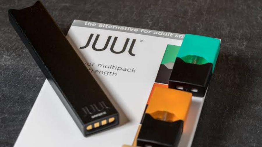 Juul pagará 40 mdd por demanda por promocionar sus productos con menores de edad