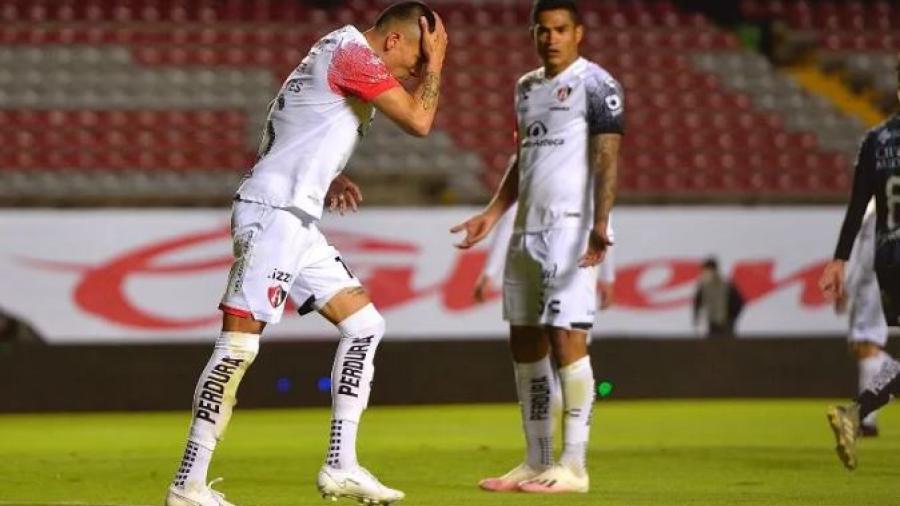 Atlas cae frente al Querétaro y suma su segunda derrota