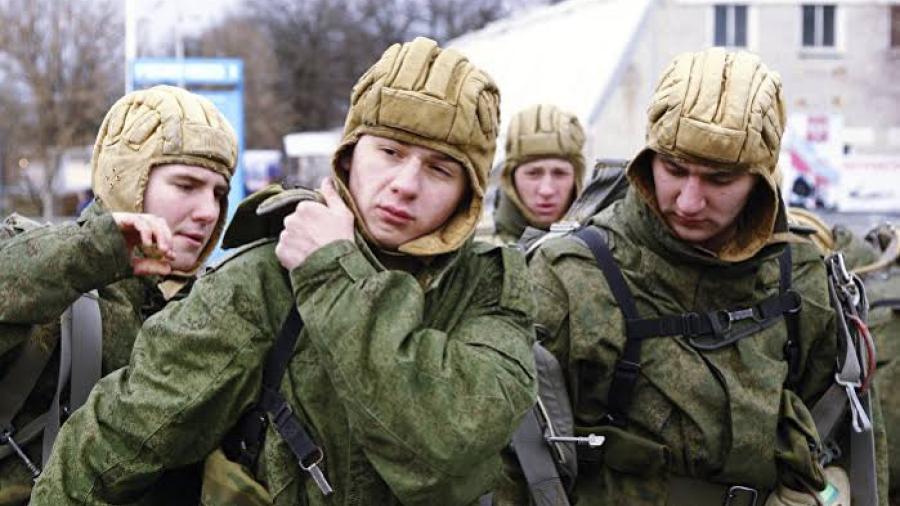 Ejército de Irán listo a defender flota petrolera