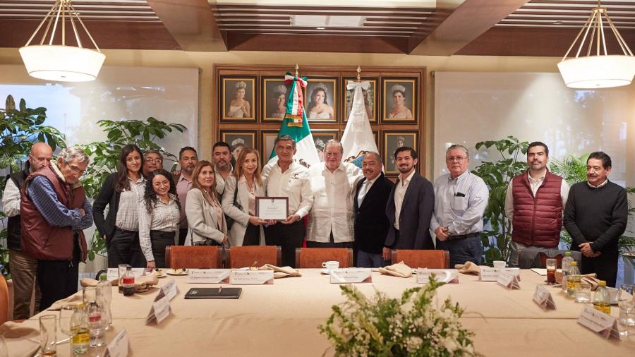 Presenta Américo proyecto del Dique El Moralillo