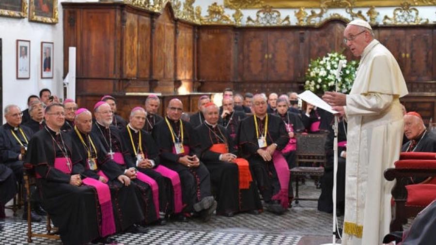 El Papa cita a obispos de todo el mundo para cumbre sobre abusos