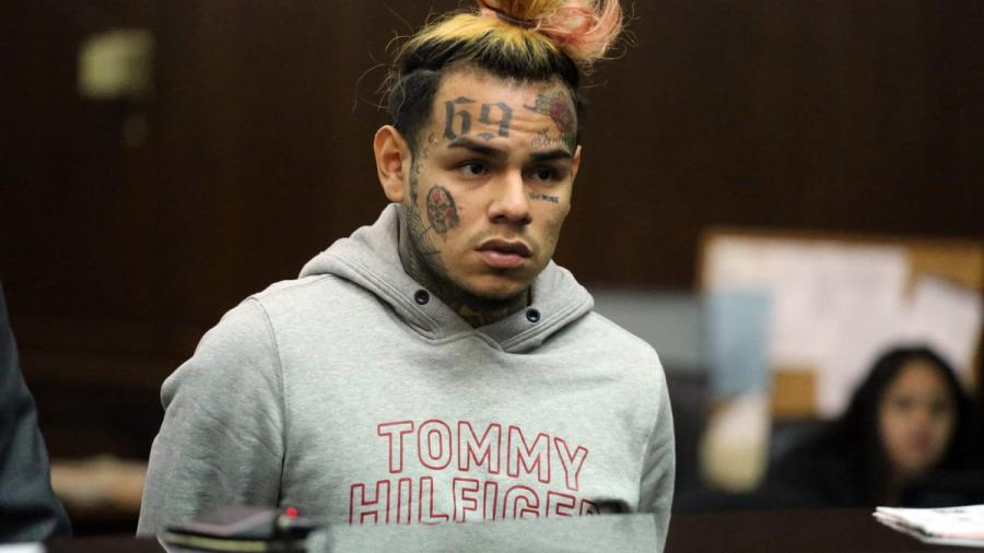 Condenan a dos años de prisión a Tekashi 6ix9ine