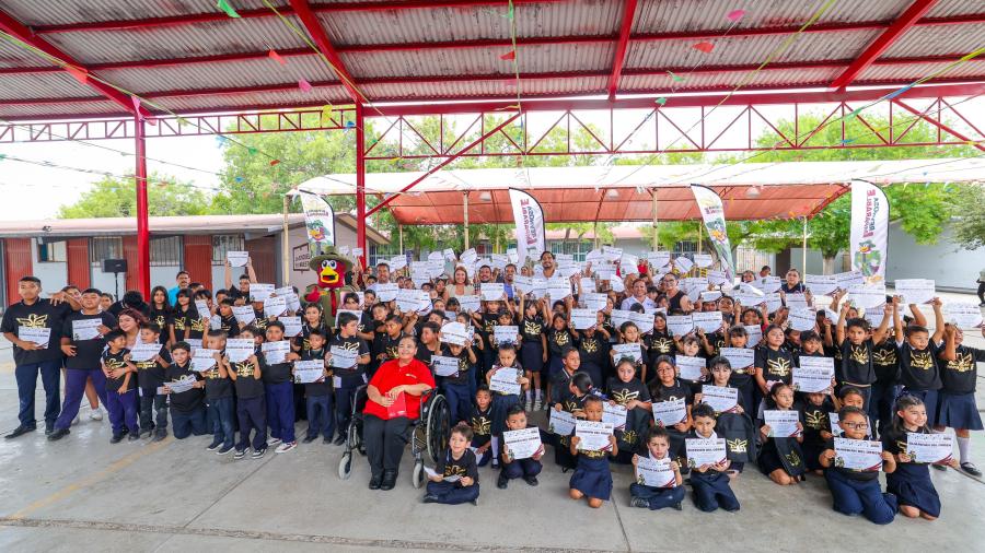 Entregó Alcalde Carlos Peña Ortiz nombramientos a Guardianes del Orden en primaria Justo Sierra