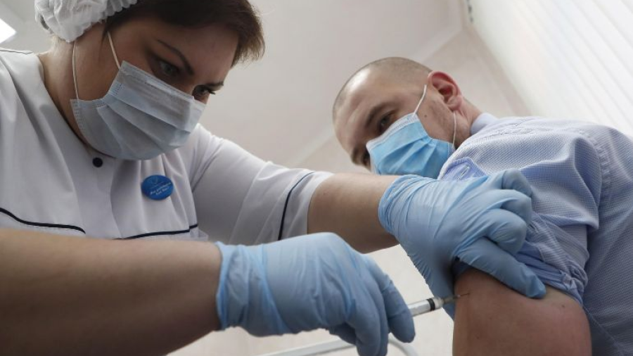 Moscú inicia vacunación masiva contra la COVID-19