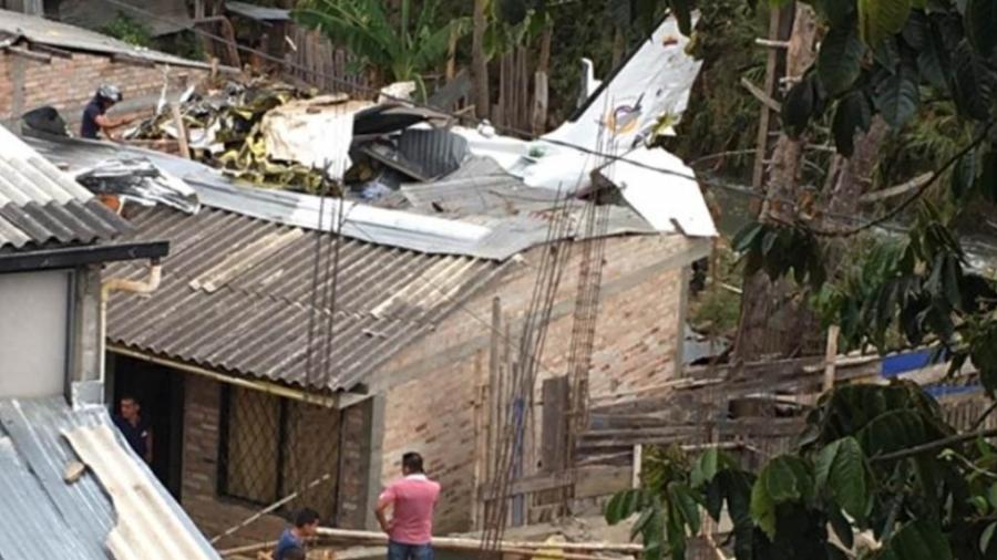 7 muertos tras desplome de avión en Colombia