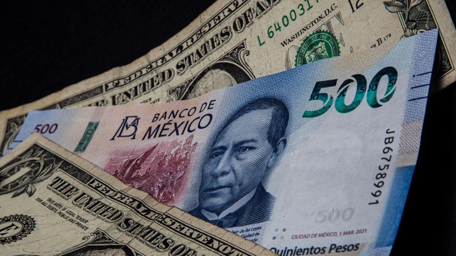 Peso mexicano está estable ante crisis bancaria: AMLO
