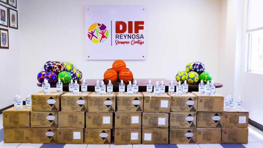 DIF Reynosa entrega balones y gel antibacterial a CEDES