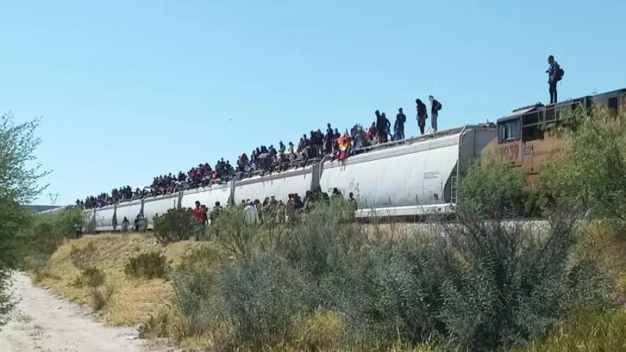 Ferromex para trenes por crisis de migrantes