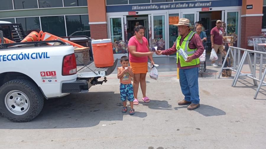 Mantiene Protección Civil Operativo con puntos de hidratación ante altas temperaturas