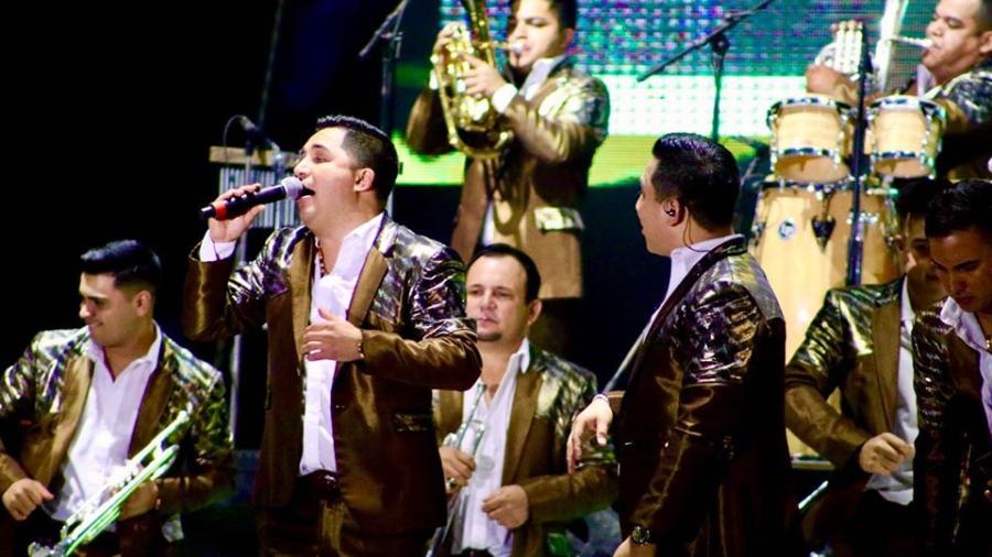 Se presenta la Arrolladora en el Primer Festival Por la Paz 