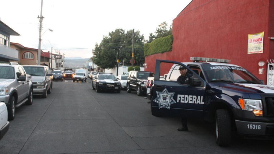 Fuga de detenido provoca fuerte movilización policial en Michoacán