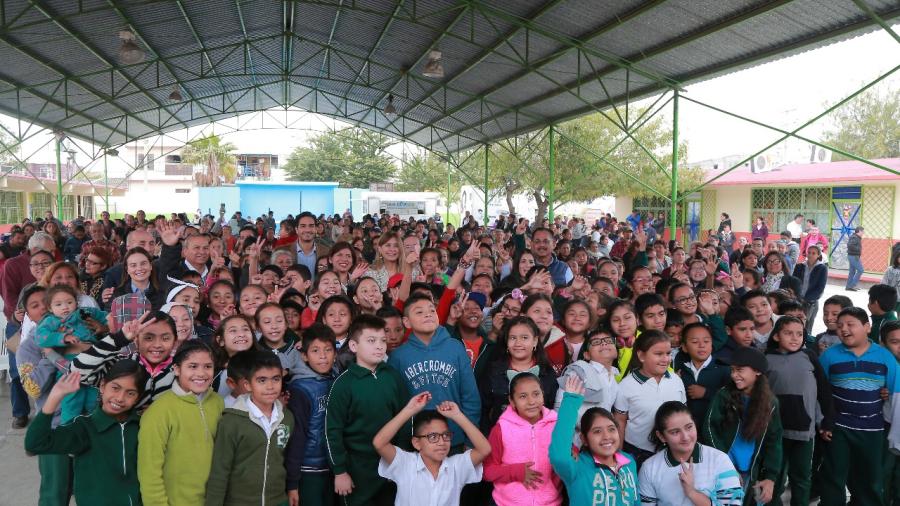 DIF y Ayuntamiento benefician a familias de Lomas