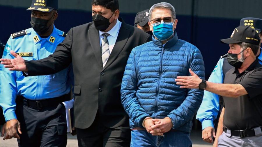 Expresidente de Honduras condenado a 45 años de cárcel en EU por narcotráfico