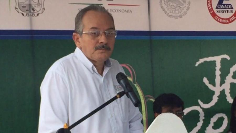 Sanciones a escuelas que condicionen venta de artículos escolares