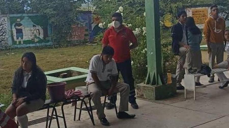 Se intoxican estudiantes con gas pimienta en Guerrero