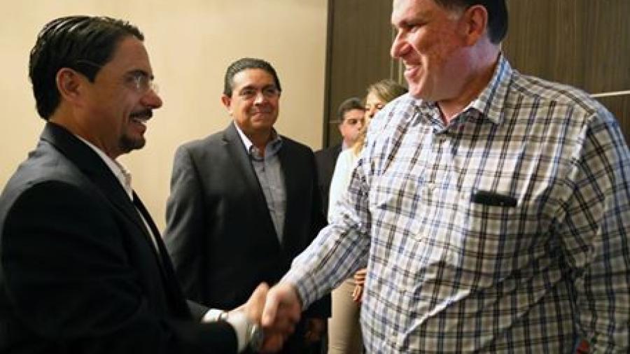 Se reúne Andres zorrilla con Mayor de Hidalgo, Texas 