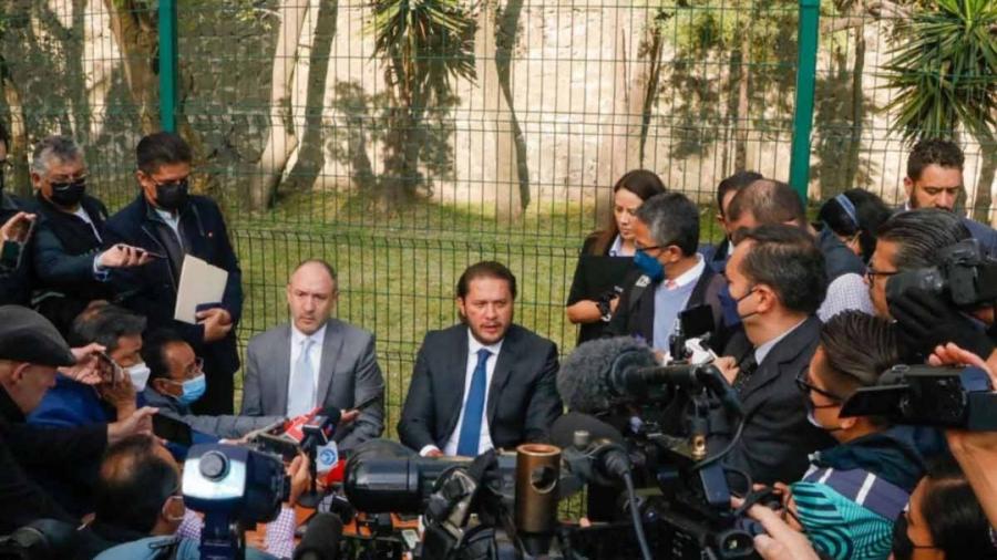 Acusan a Alejandro Encinas de presentar pruebas falsas en caso Ayotzinapa 