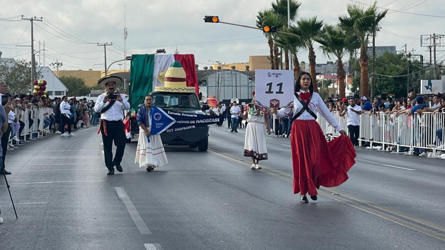 Saldo blanco en desfile del 20 de noviembre