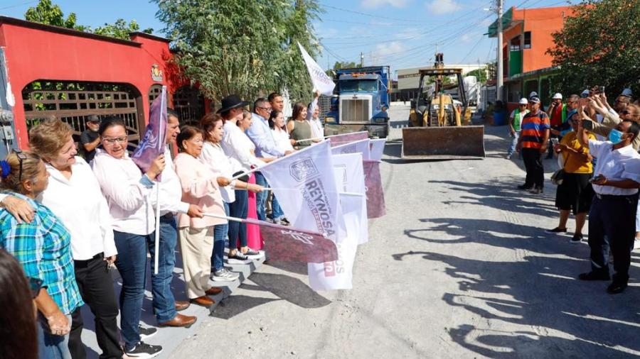 Pavimenta Gobierno de Reynosa Calle De la Rivera en Paseo Residencial 