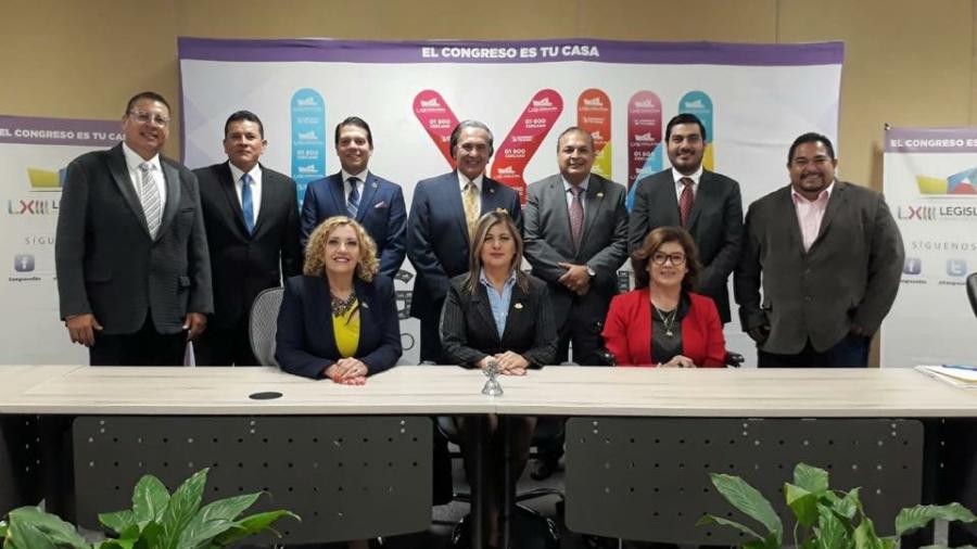 Destaca tamaulipeco en firma de contrato del SIGD