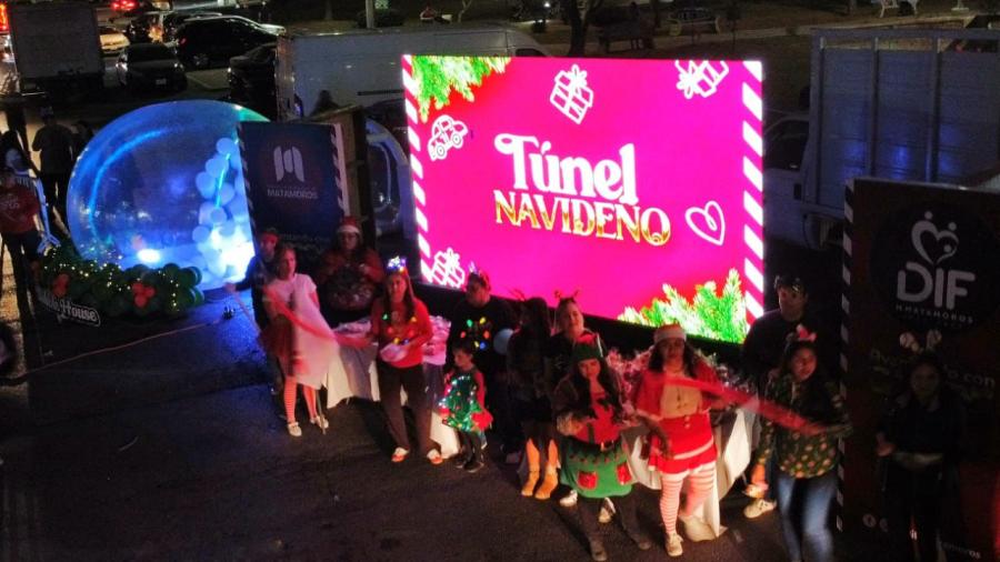 Recaudan tres camiones de juguetes en el `Túnel Navideño’ en Matamoros